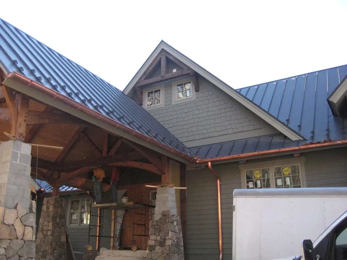 Craftsman Roofing team delivering quality roofing work in Fort Hunt